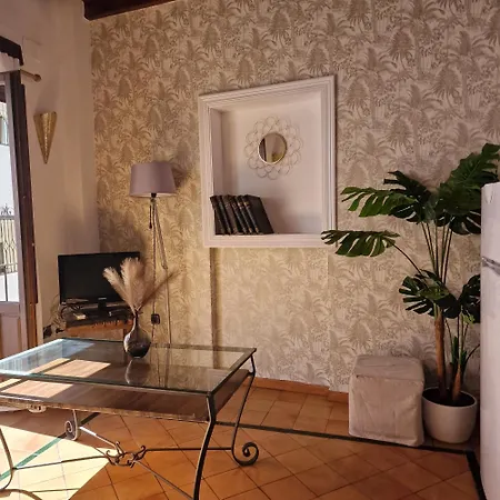 Adanar-apartamentos Muralla Ziri *
