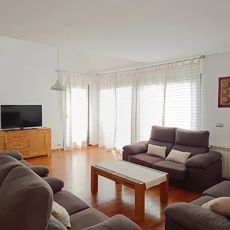 Casa En Con Vistas En Zona El Serrallo 民宿