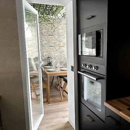 Urban Terrace Retreat *