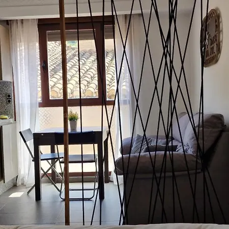 Apartamento Adanar-apartamentos Muralla Ziri Granada
