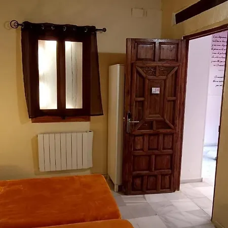 White Nest Hostal *