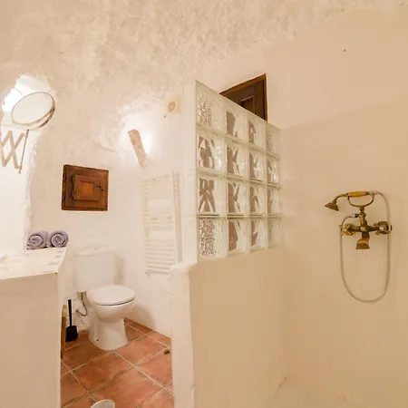 Trendyhomes Alhambra Cueva *