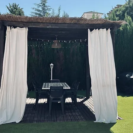 Holiday home Extraordinaria Con Piscina Y Chimenea Granada