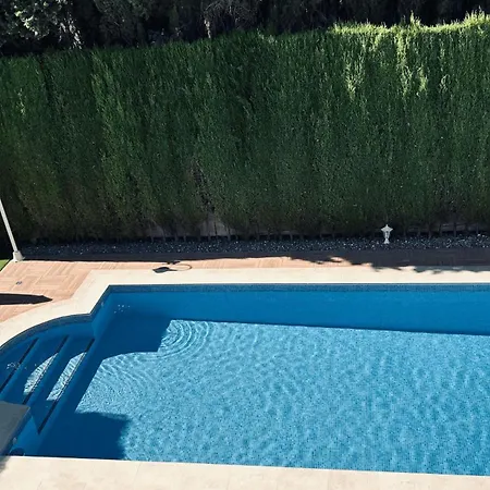 Extraordinaria Con Piscina Y Chimenea Granada