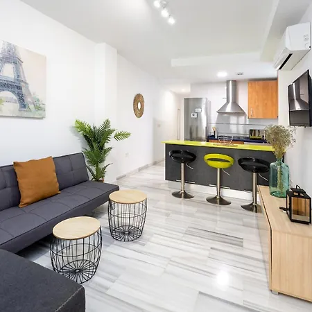 3 Bedroom Elegant & Cozy Centre