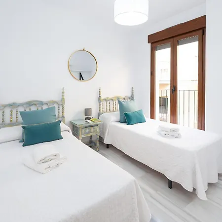 3 Bedroom Elegant & Cozy Centre Apartment Granada