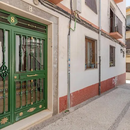 Apartamento Bajo El Cielo De La Alhambra, By Daimar *