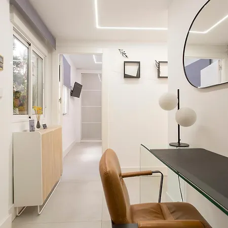 Apartment Dali's Sanctuary In - Private Parking Free *