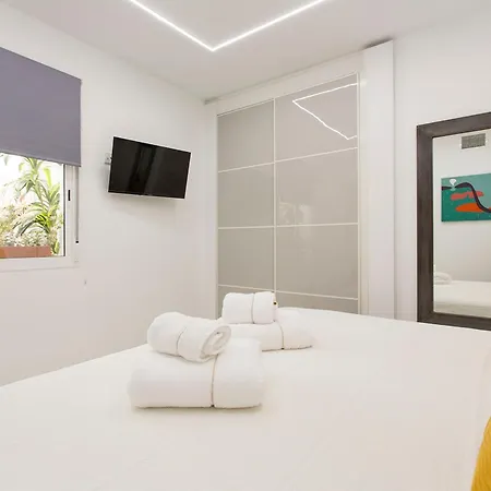 Dali's Sanctuary In - Private Parking Free Apartment *