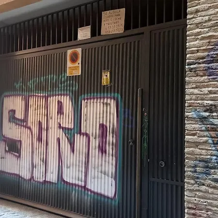 Dali's Sanctuary In - Private Parking Free Granada