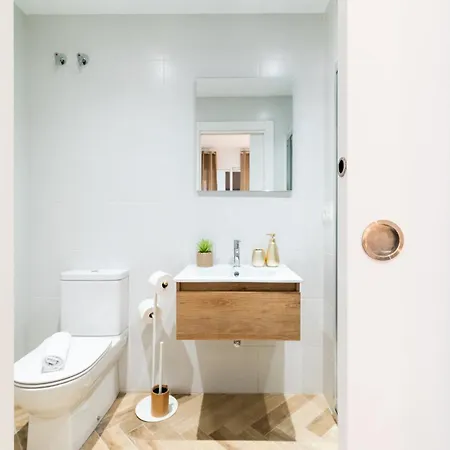 Rolando House, Free Parking Apartment