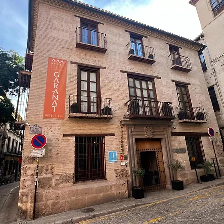 Gar Anat Boutique