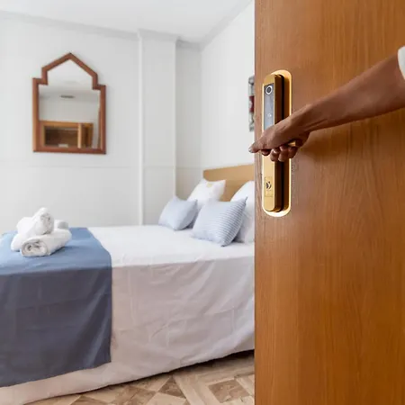 Reina Mora Otel Granada