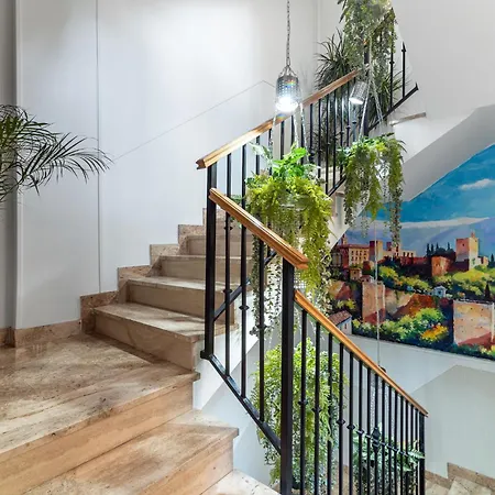Reina Mora Otel