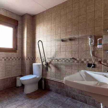 Hotel Reina Mora 2*