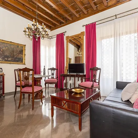 En Pleno Centro, Aljibe Rodrigo Del Campo 1b Apartamento Granada