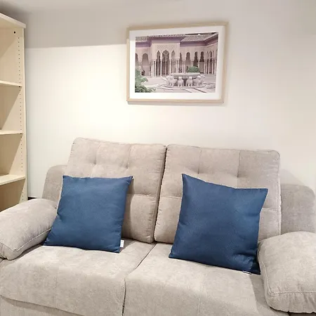 Apartamento San Lazaro Apartment *