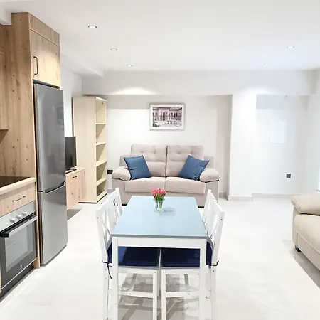 Apartamento San Lazaro Apartment *