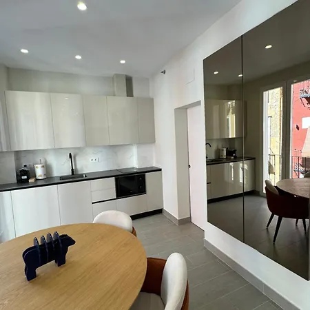 Navas Penthouse 301 By Florentia Homes * Granada