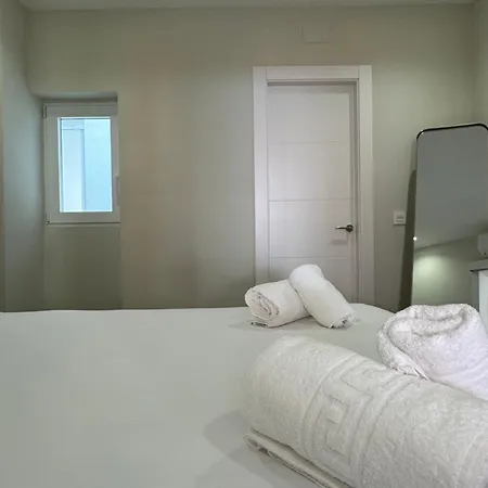 Navas Penthouse 301 By Florentia Homes * Granada