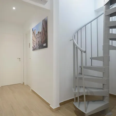 Apartment J De La Alhambra *