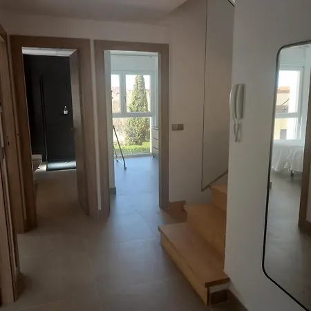 Casa Con Jardin, Aparcamiento