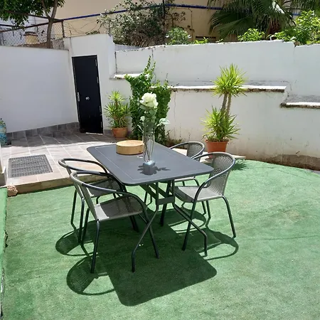 Casa Con Jardin, Aparcamiento Holiday home Granada