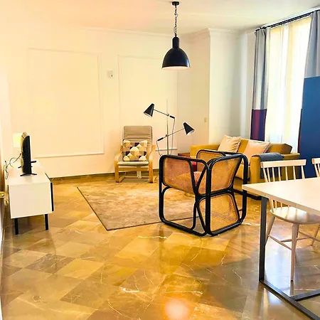 Home4u Gran Via Luxury