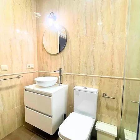 Home4u Gran Via Luxury Apartment *