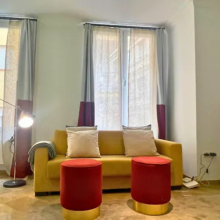 Home4u Gran Via Luxury Apartment *