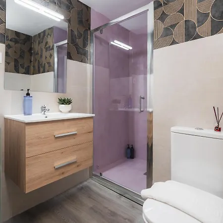 Flores Apartment *