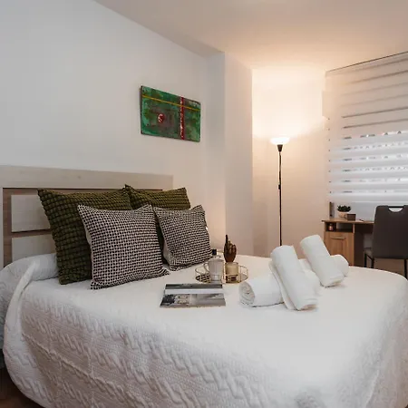 Flores Apartment