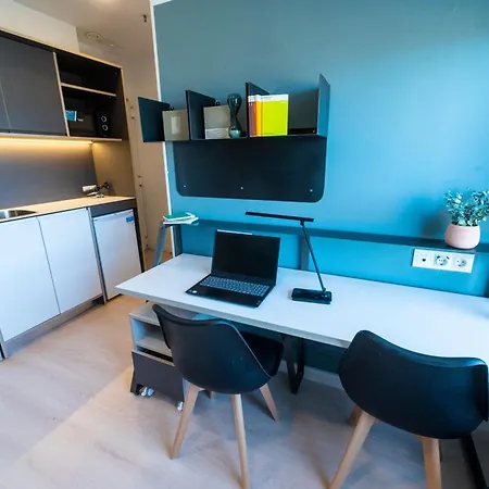 Residencia Bravo Students Hotel