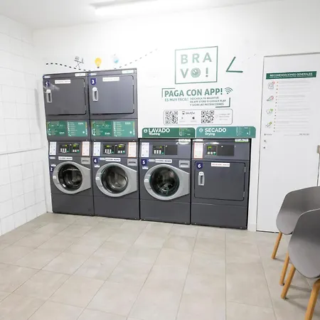 Residencia Bravo Students Hotel