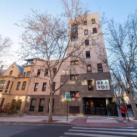 Hotel Residencia Bravo Students
