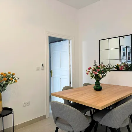 Apartamento Plaza San Agustin 3000 *