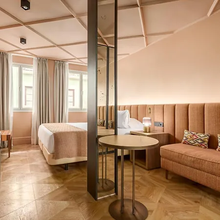 Mate Leo Hotel