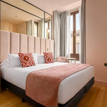 Mate Leo Hotel 4*