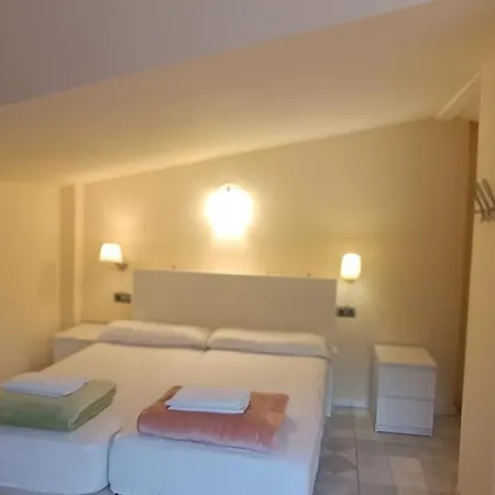 Hostal White Nest Granada