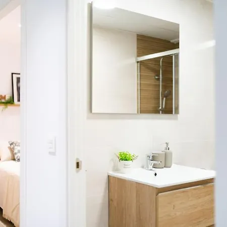 Easy Metro Mendez Nunez Apartment