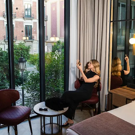 Mate Leo Hotel