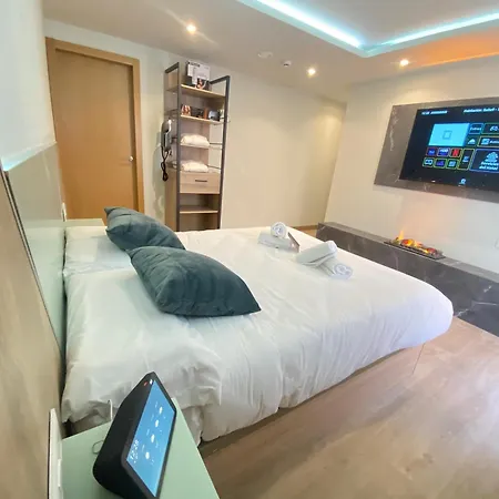 Hostal Futurotel Space Garden