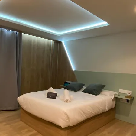 Hostal Futurotel Space Garden *