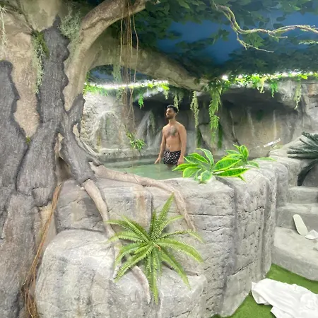 Hostal Futurotel Space Garden