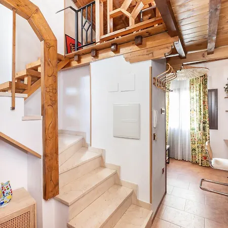 Apartment - Pinksparrow -