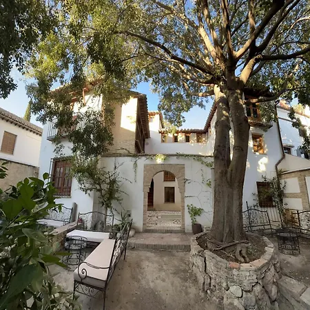 Carmen Del Almencino Homestay Granada