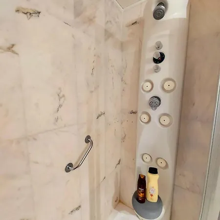 Acogedor En El Centro Con Aparcamiento Apartment Granada