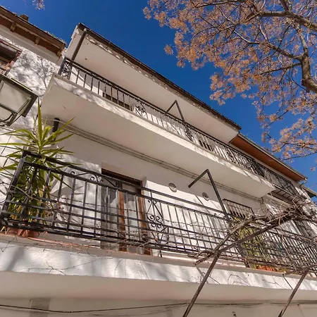 La Casita De La Plaza *