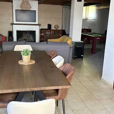 Holiday home Extraordinaria Con Piscina Y Chimenea