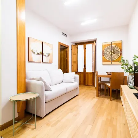 Precioso Piso En Pleno Centro De Junto A Iglesia De San Matias アパート *